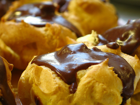 Profiteroles chocolate