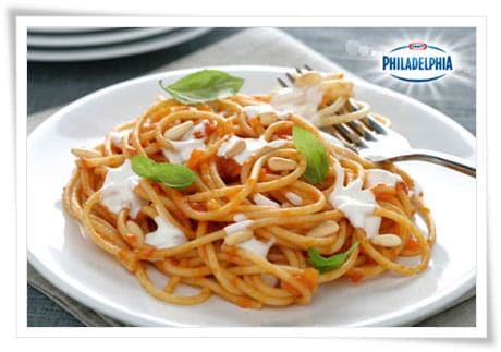Espaguetis-con-tomate-y-Philadelphia Espaguetis con tomate y Philadelphia