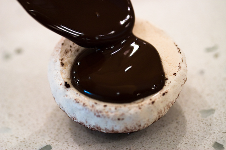 champiñones de merengue con chocolate