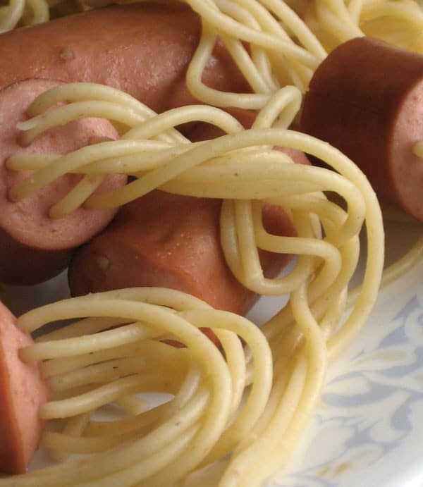Espaguetis Con Salchichas
