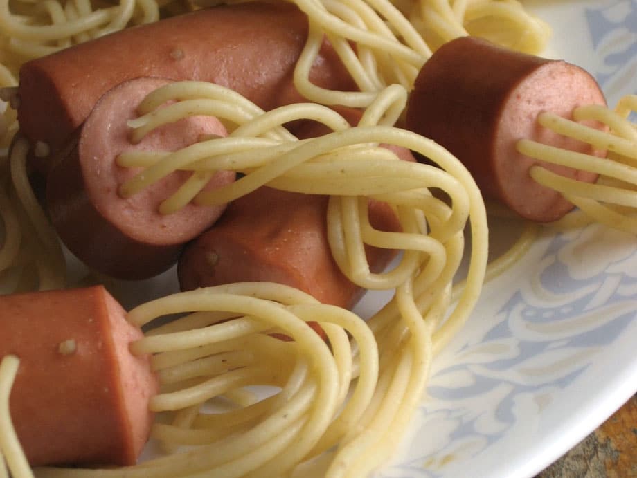 Espaguetis Con Salchichas