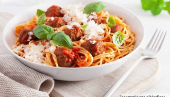 como hacer spaghetti con albondigas