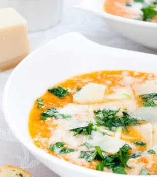 Sopa de tomate queso y calabacin -
