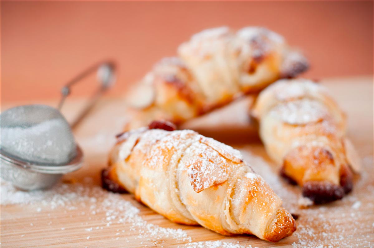 Croissants dulces rellenos