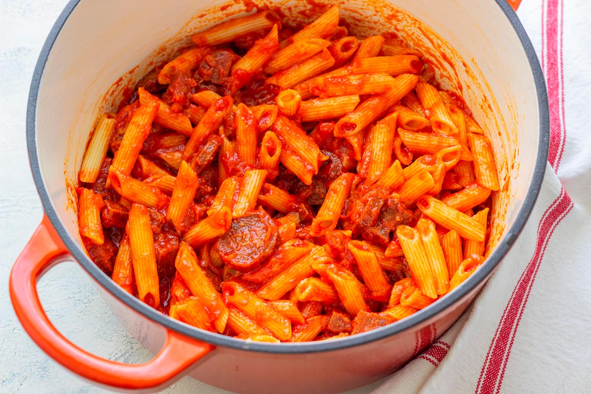 chomo make macaroni with chorizo ​​-