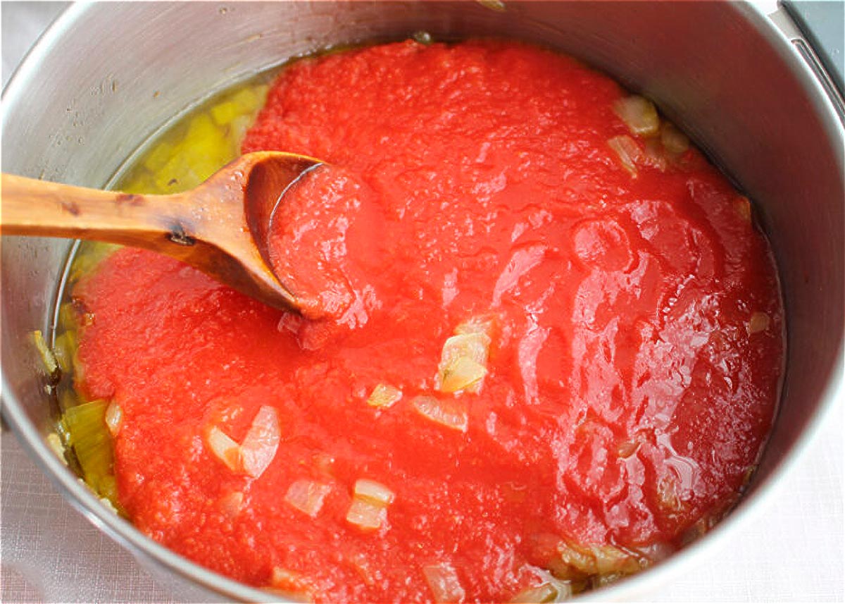 tomato for meatballs