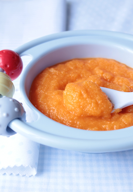 Papilla de mango, manzana y zanahoria para bebés - PequeRecetas