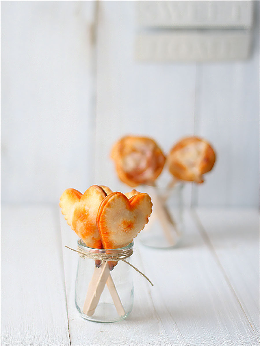 como hacer piruletas de hojaldre rellenas