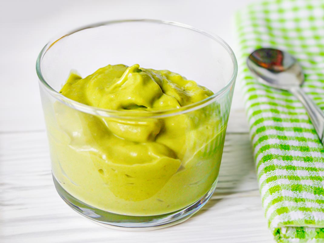Puré de aguacate y plátano para bebés a partir de 6 meses
