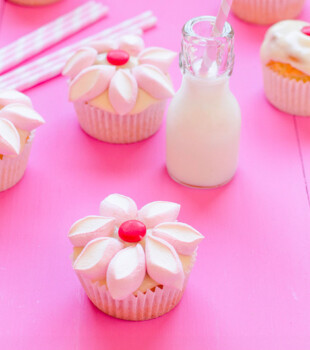 Cupcakes Para El Día De La Madre Con Forma De Flor Receta