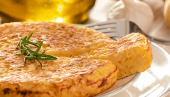 potato omelette with traditional onion