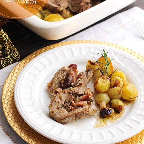 Pierna de cordero rellena al horno con patatas baby y cebollitas |  PequeRecetas