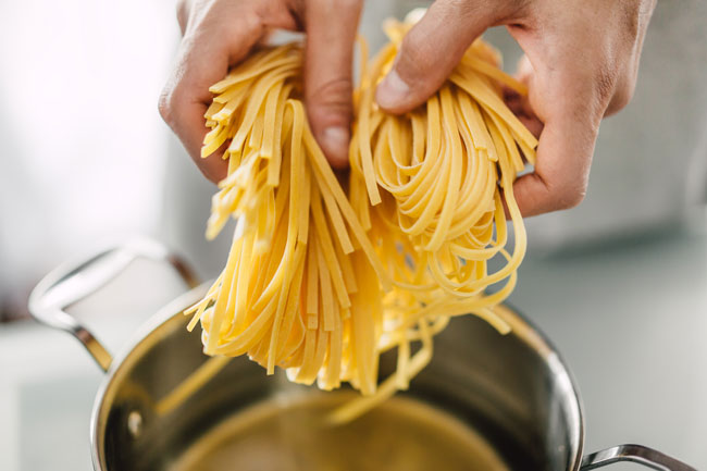 cocer espaguetis pasta -