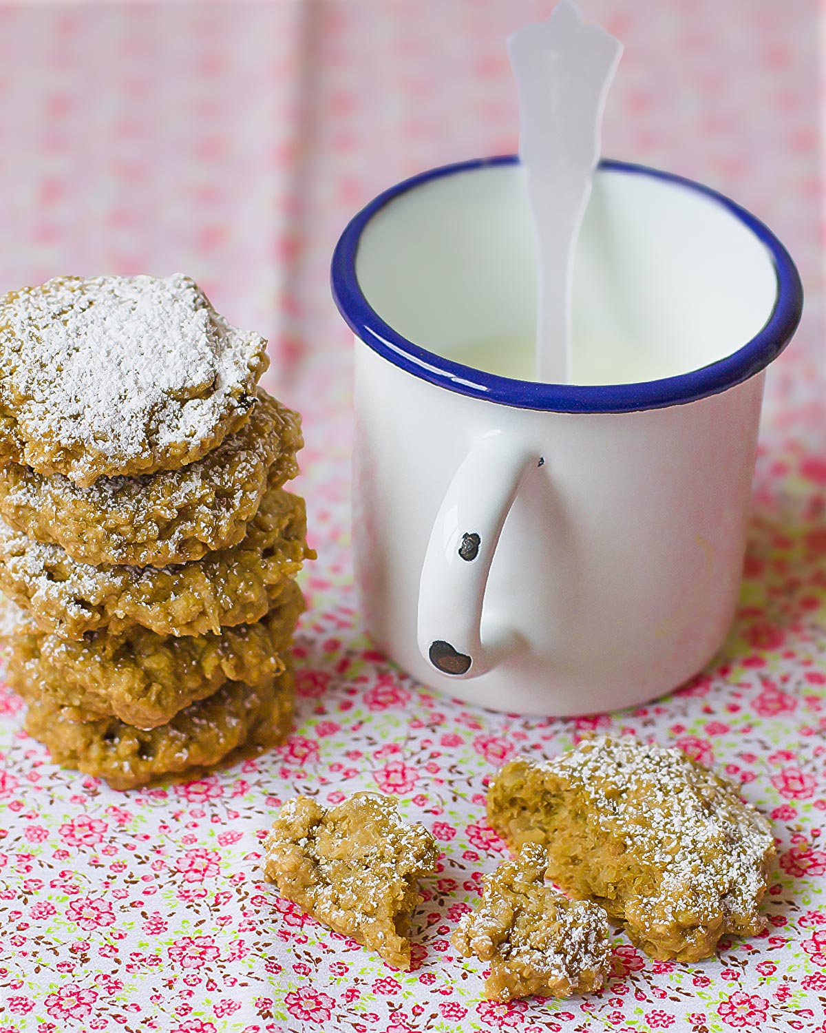 oatmeal and almond cookies