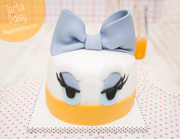 Cómo hacer una tarta fondant fácil de Daisy