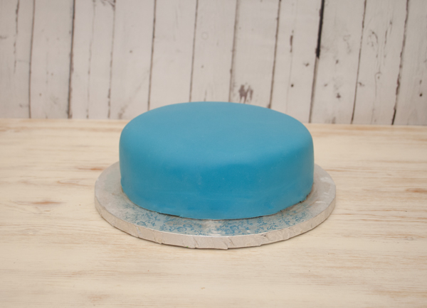 paso a paso para hacer una tarta fondant de Star Wars