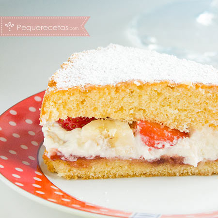 Tarta de frutas: fresas y nata