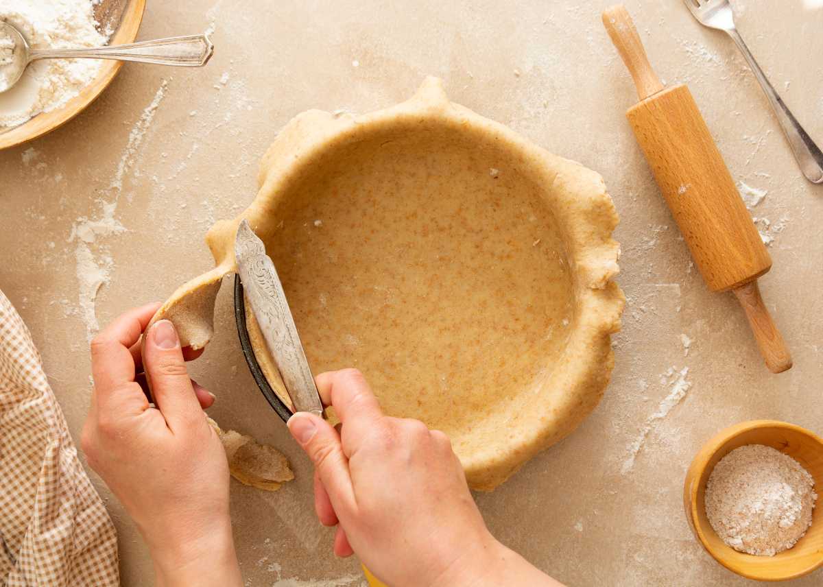 cut shortcrust pastry