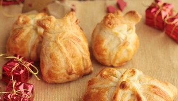 Christmas gifts of puff pastry and chicken