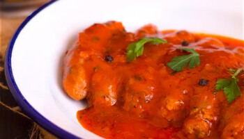 sausages in tomato sauce