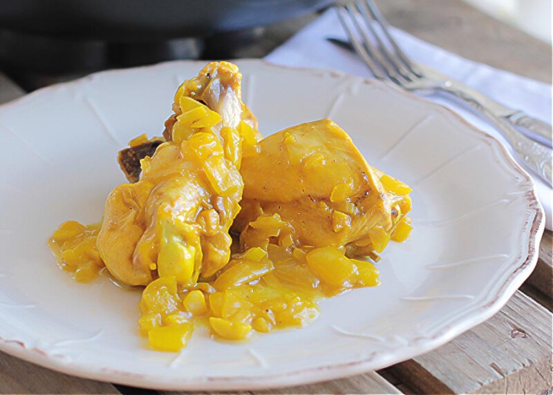 pollo en amarillo con cúrcuma y azafrán