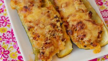baked zucchini stuffed with chicken