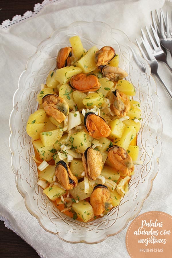 patatas aliñadas con mejillones