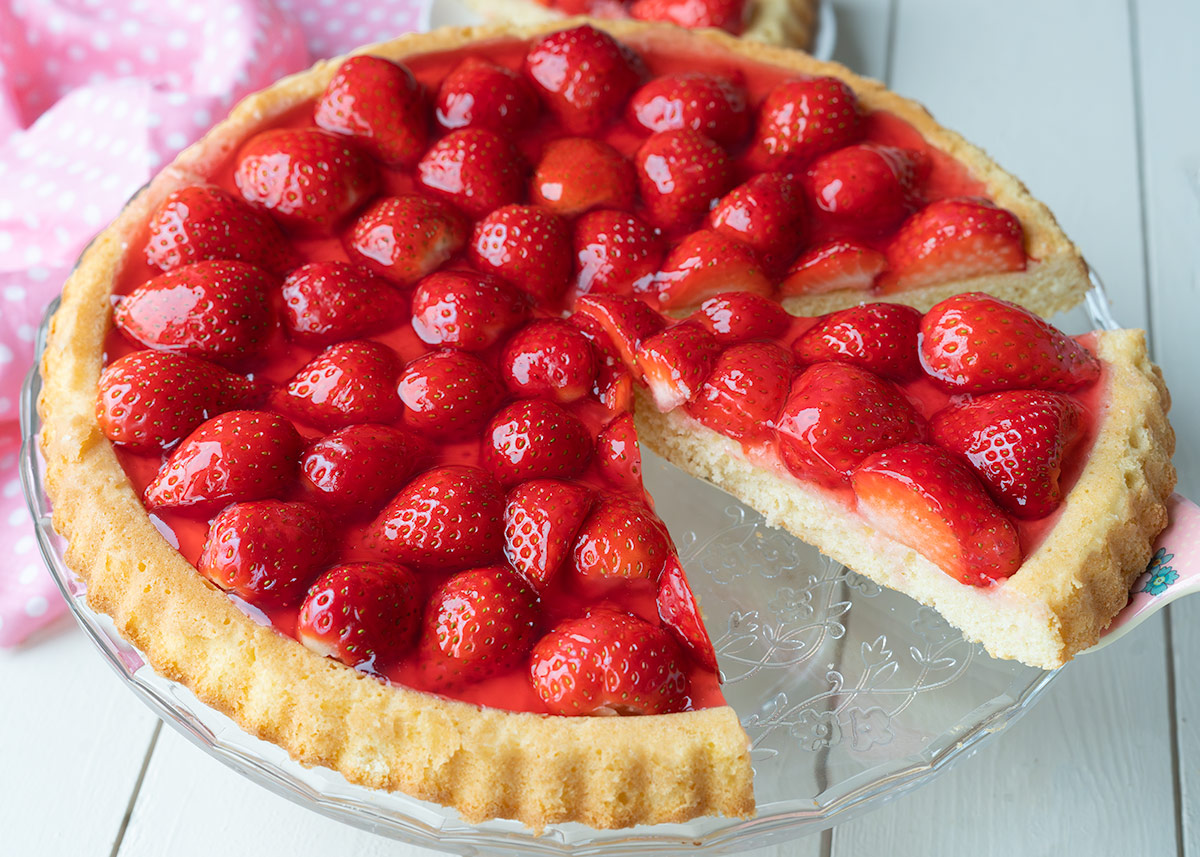 Tarta de fresas fácil y rápida