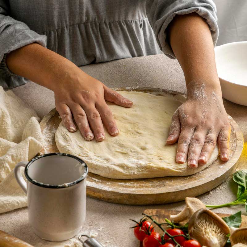 Dar Forma A Masa De Pizza Napolitana - Masa De Pizza Casera (2 Recetas Tradicionales, Esponjosa O Fina)