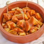 Patatas bravas caseras