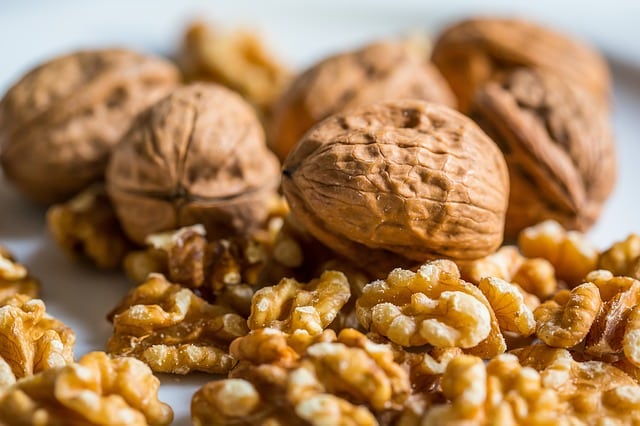 Propiedades de las NUECES (7 motivos para comer nueces a diario