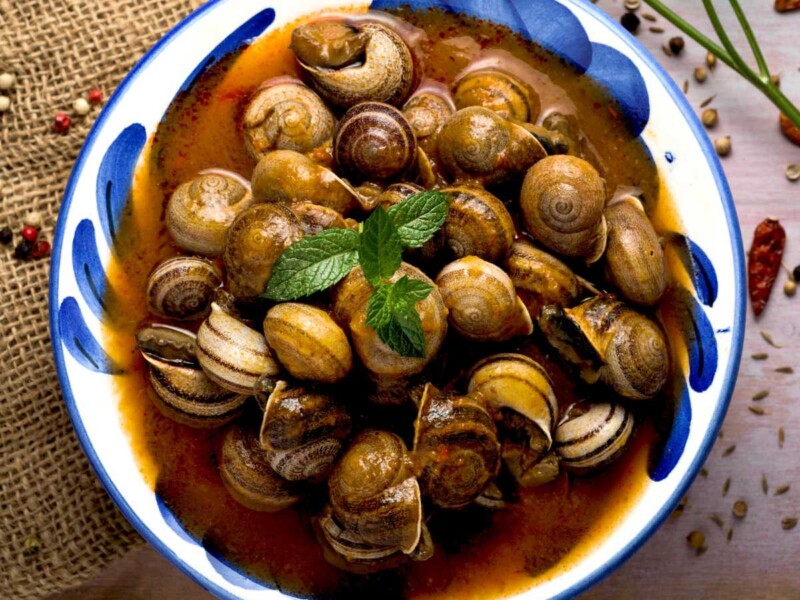caracoles en salsa receta