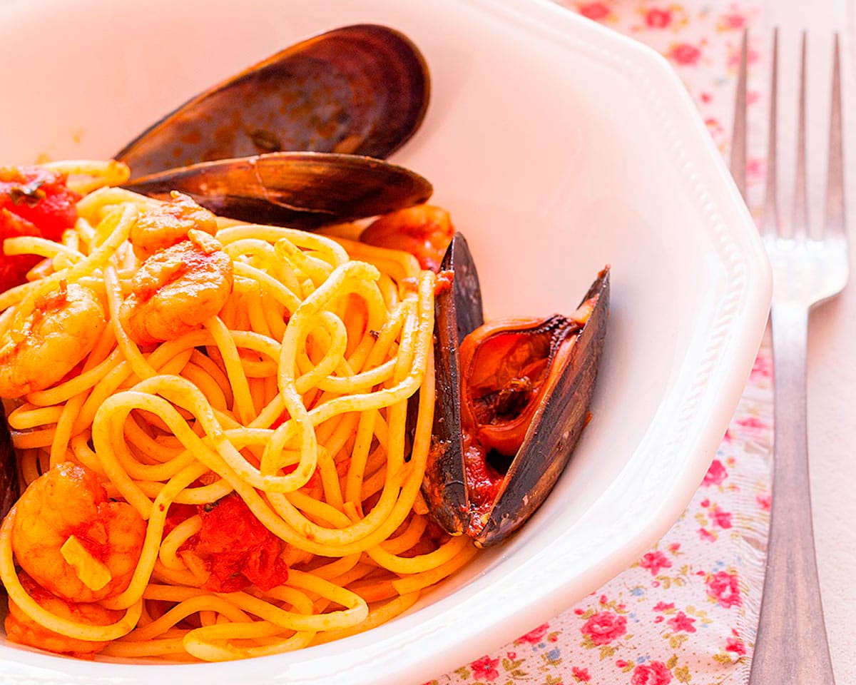 Espaguetis A La Marinera O Spaghetti Frutti Di Mare Receta