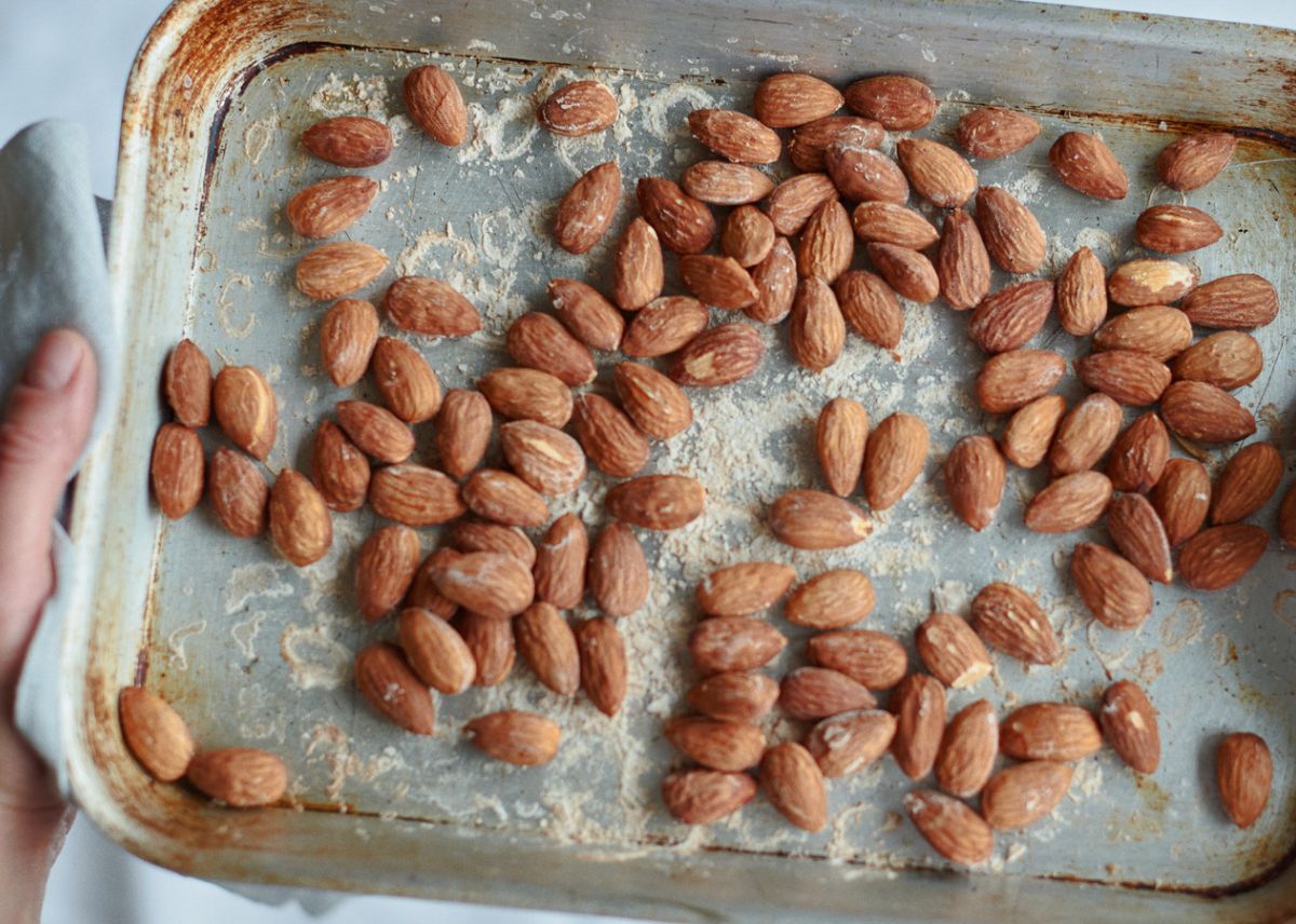 Por qué tostar las almendras