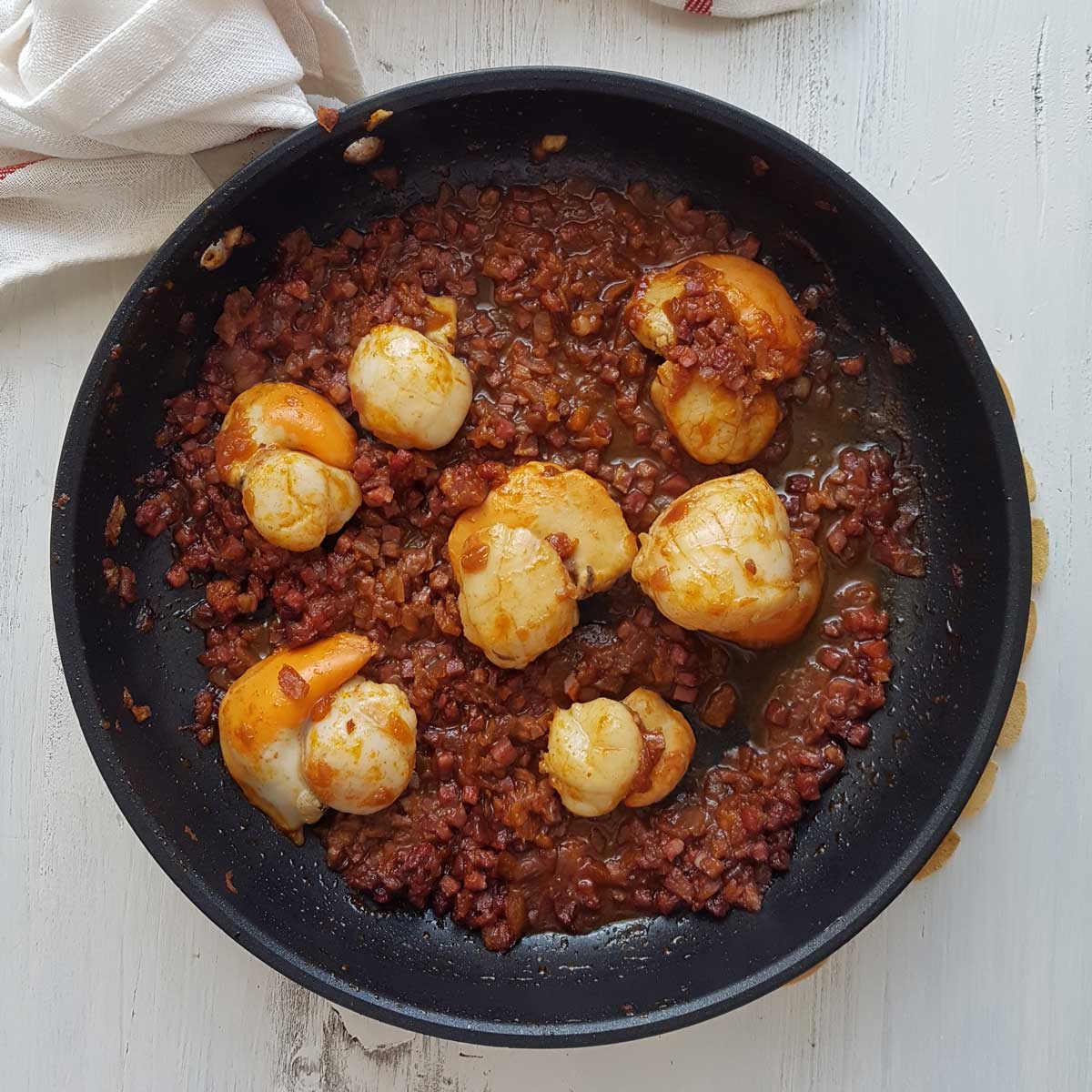 relleno vieiras a la gallega con tomate y pimenton