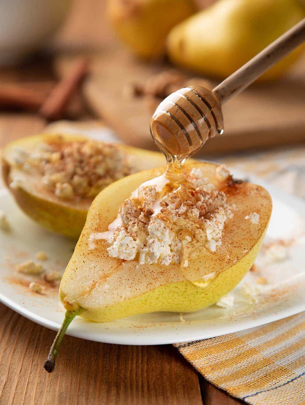 Peras con ricota y miel