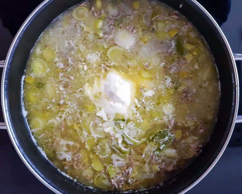 como hacer sopa de puerros y queso - Sopa de puerros y queso con carne picada (receta fácil y rápida) Cómo hacer sopa de puerros y queso
