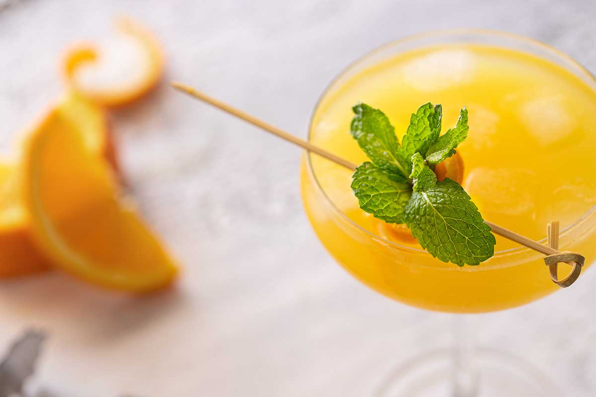 Cómo hacer Agua de Valencia (la receta tradicional del cóctel valenciano)