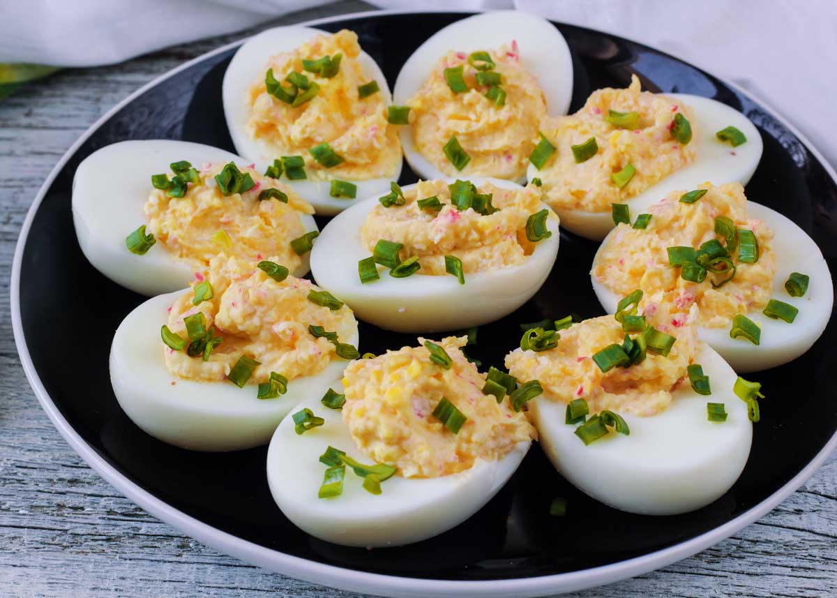 ovos recheados com surimi
