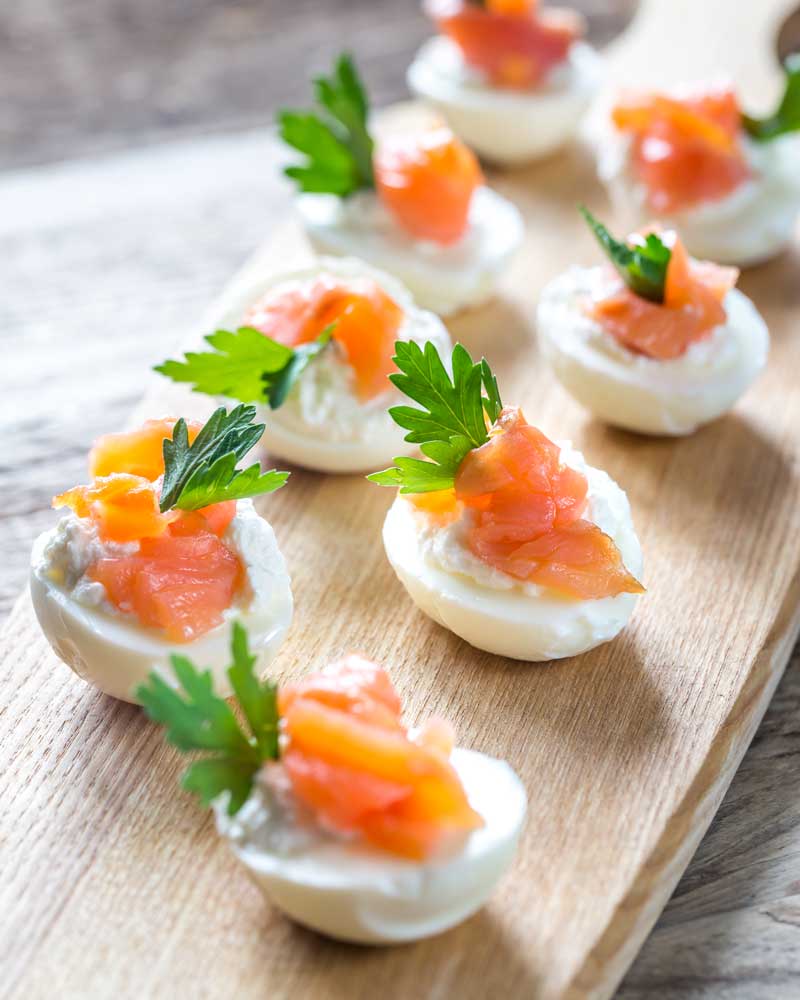 huevos rellenos de salmon ahumado