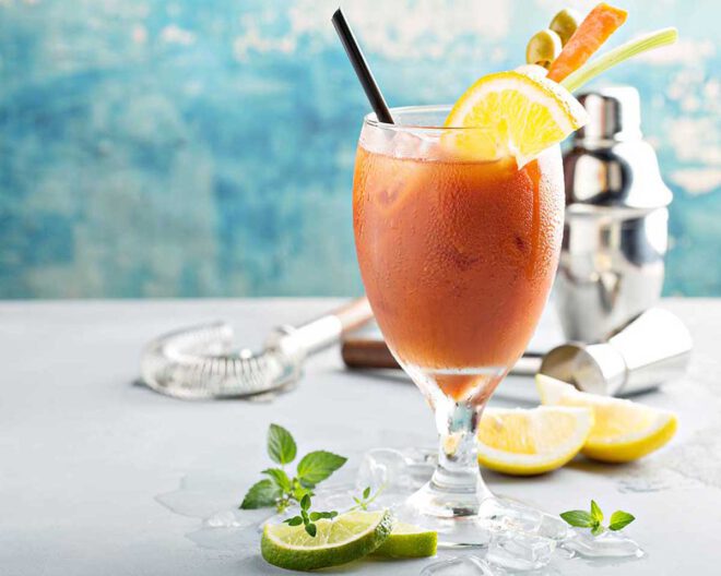 Cómo hacer un Bloody Mary (receta de cóctel tradicional) PequeRecetas