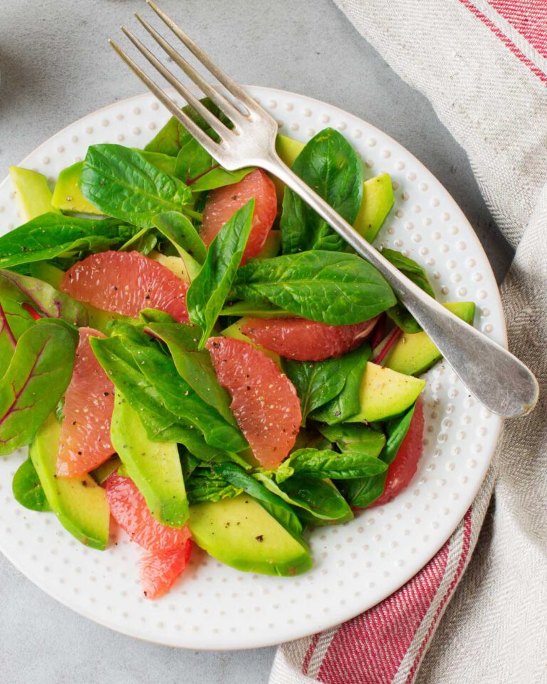 Ensalada de espinacas (8 recetas ligeras y originales) - PequeRecetas