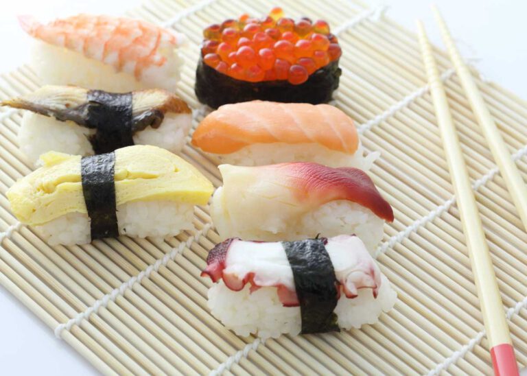 Cómo hacer Nigiri (receta fácil de nigiri de salmón, atún, caballa y