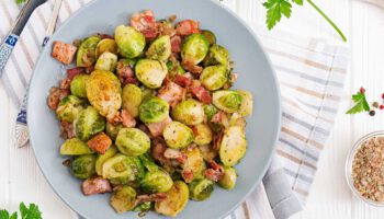 Sautéed brussels sprouts with ham recipe