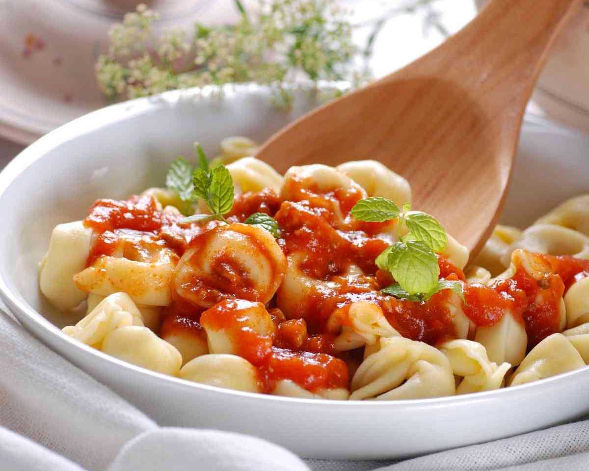 tortellini con tomate