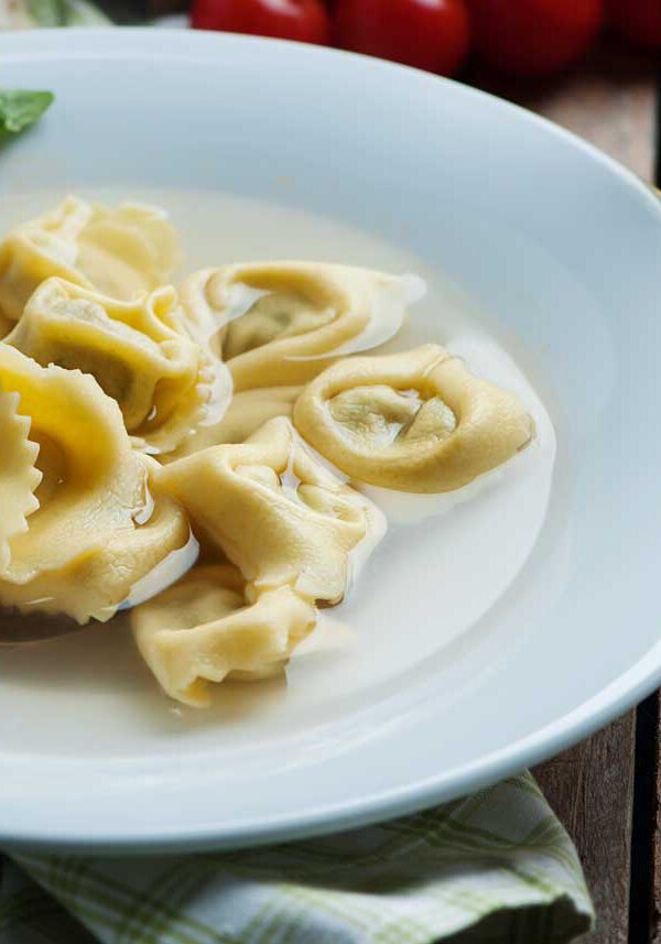 tortellini in brodo - Tortellini in brodo (receta tradicional de tortellini en caldo) tortellini in brodo receta