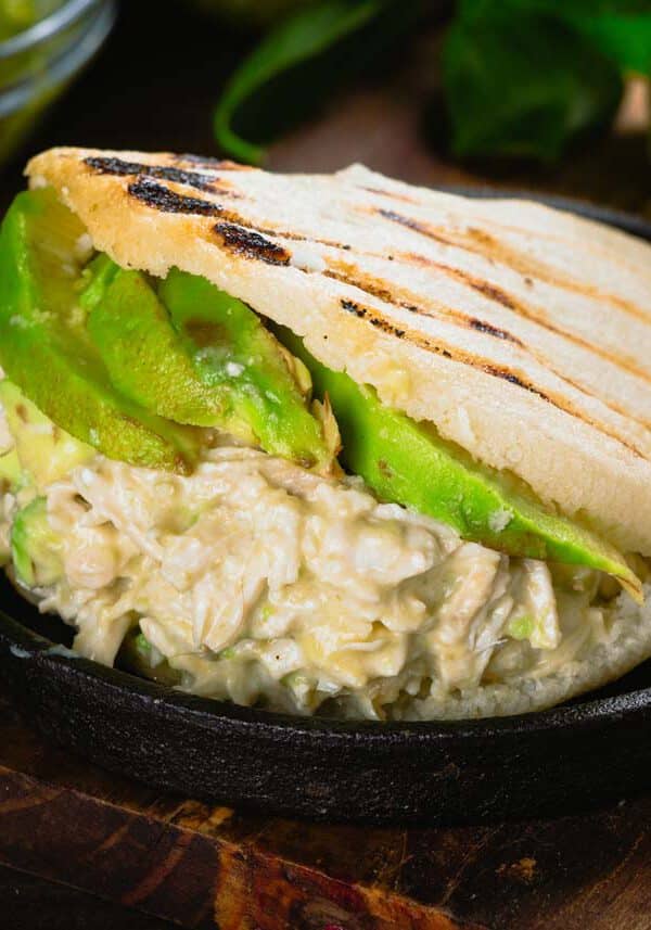 arepa reina pepiada venezolana