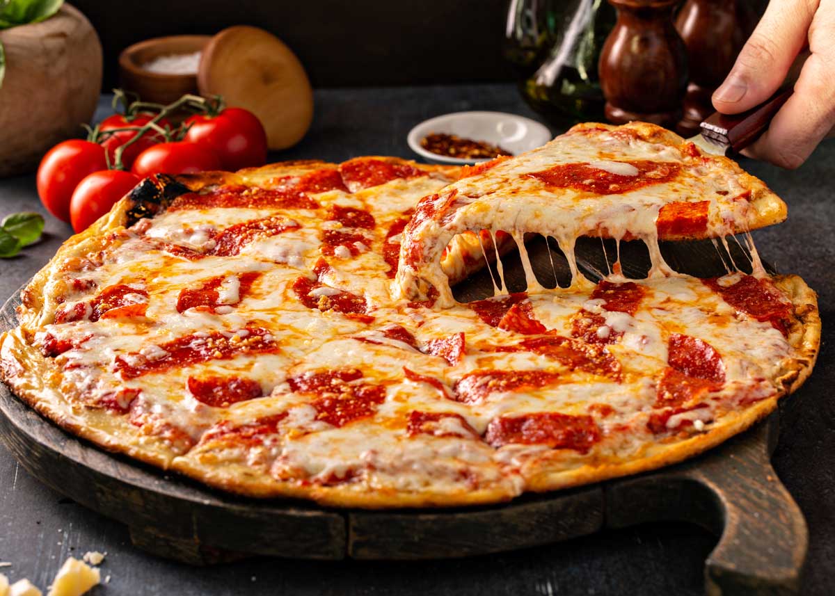 Pizza Romana Fina Y Crujiente - Masa De Pizza Casera (2 Recetas Tradicionales, Esponjosa O Fina)