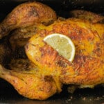Pollo asado en freidora de aire (jugoso por dentro y con la piel crujiente)