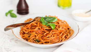 Espaguetis Con Tomate